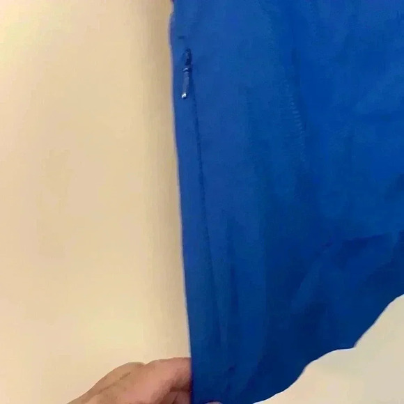 Eddie Bauer Freddy light weight, short sleeve, top vented shirt with two pockets - Picture 3 of 8